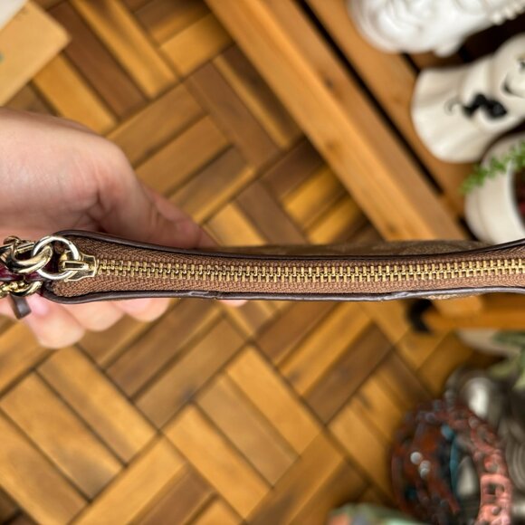 Coach Wristlet - Picture 7 of 8